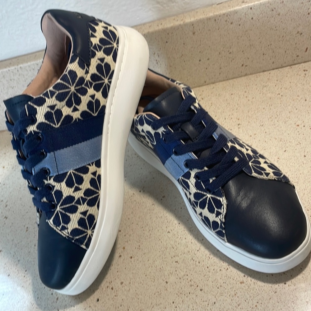 Kate Spade Keswick 2 Sneaker Size 8.5B Womens
